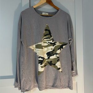 Hopely Longsleeve Tee With Camo Star